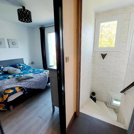 Dom wakacyjny Maison Avec Jardin, 4 Chambres, Proche Laval, Ideale Pour Familles Et Sejours Professionnels - Fr-1-600-101 Courbeveille